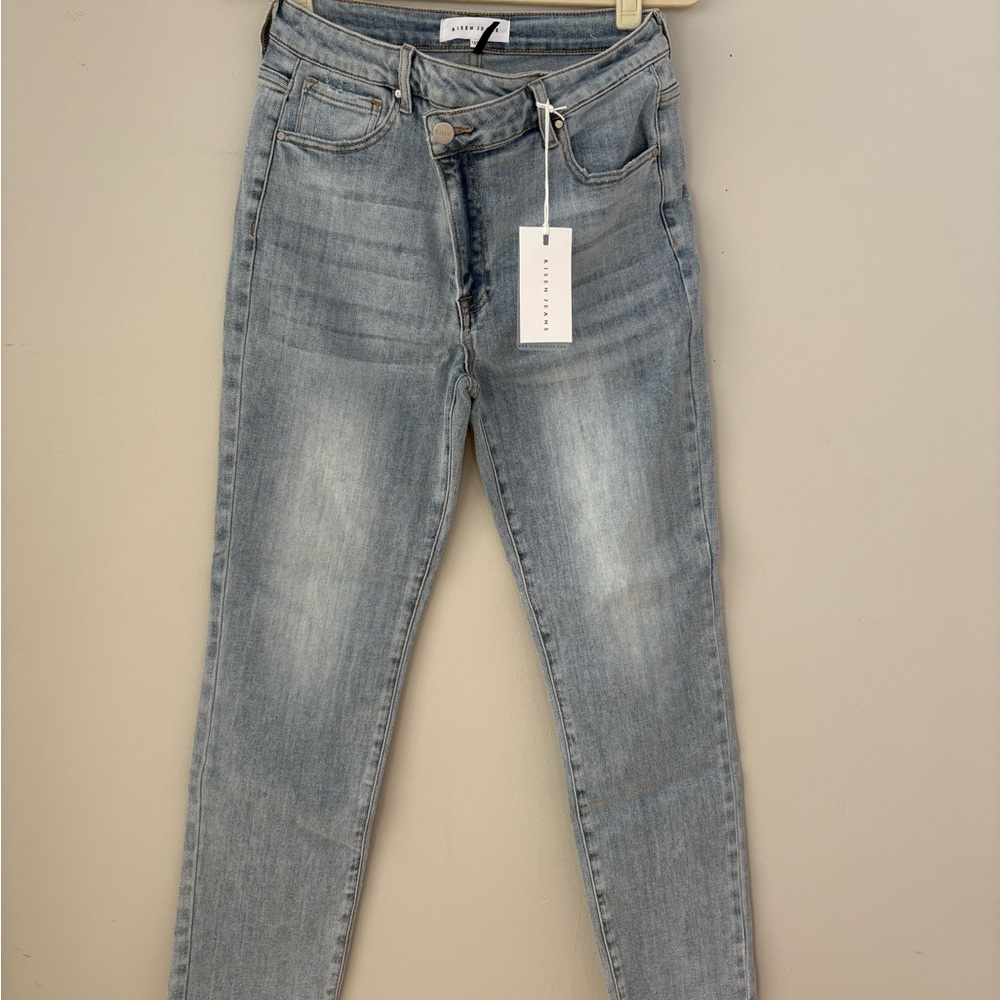 NWT Risen High-Rise Crossover Loose Ankle Skinny
